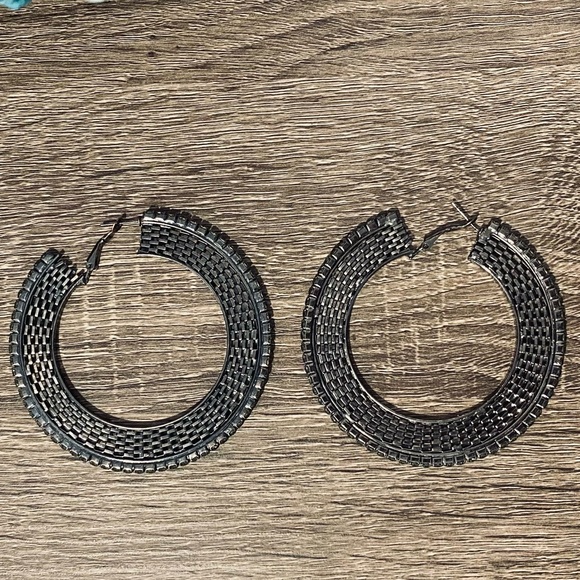 BCBG Hoops - Picture 3 of 3